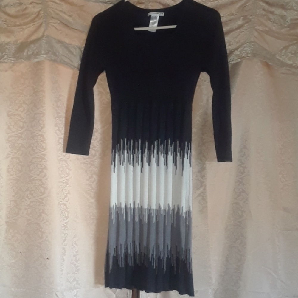 Studio one new york long sleeved dress